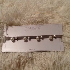 Pearl Accented Gray Choker